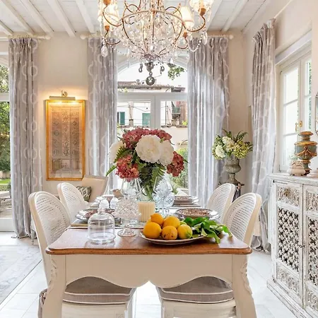 La Casina Luxury Inside The Walls Of With Garden, Airconditioning, Wifi