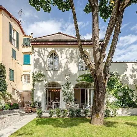 La Casina Luxury Inside The Walls Of With Garden, Airconditioning, Wifi Apartamento