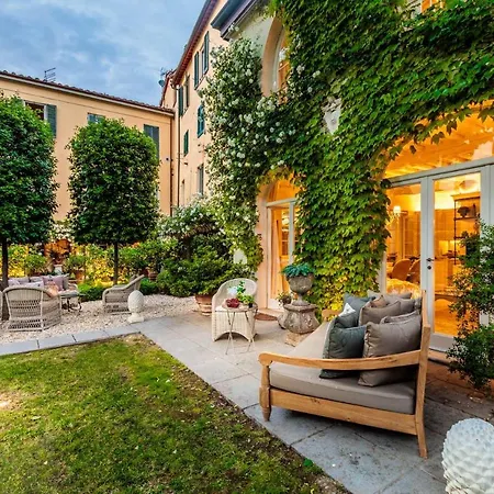 Apartamento La Casina Luxury Inside The Walls Of With Garden, Airconditioning, Wifi *