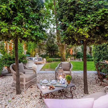 La Casina Luxury Inside The Walls Of With Garden, Airconditioning, Wifi Apartamento
