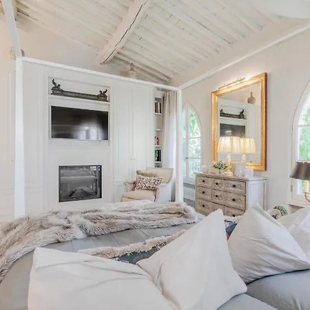 La Casina Luxury Inside The Walls Of With Garden, Airconditioning, Wifi Apartamento *