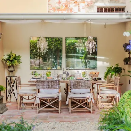 Apartamento La Casina Luxury Inside The Walls Of With Garden, Airconditioning, Wifi Lucca