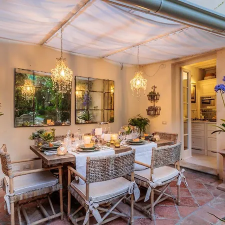 La Casina Luxury Inside The Walls Of With Garden, Airconditioning, Wifi Apartamento *