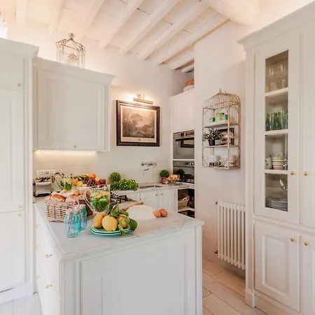 La Casina Luxury Inside The Walls Of With Garden, Airconditioning, Wifi Apartamento *