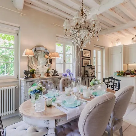 Apartamento La Casina Luxury Inside The Walls Of With Garden, Airconditioning, Wifi Lucca