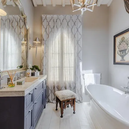 La Casina Luxury Inside The Walls Of With Garden, Airconditioning, Wifi Apartamento *