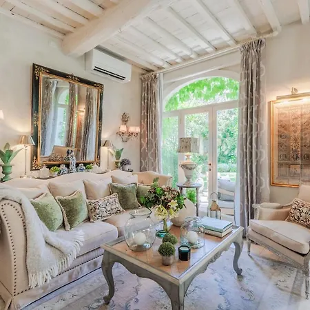 La Casina Luxury Inside The Walls Of With Garden, Airconditioning, Wifi