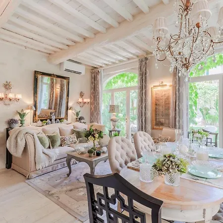 La Casina Luxury Inside The Walls Of With Garden, Airconditioning, Wifi Apartment Lucca